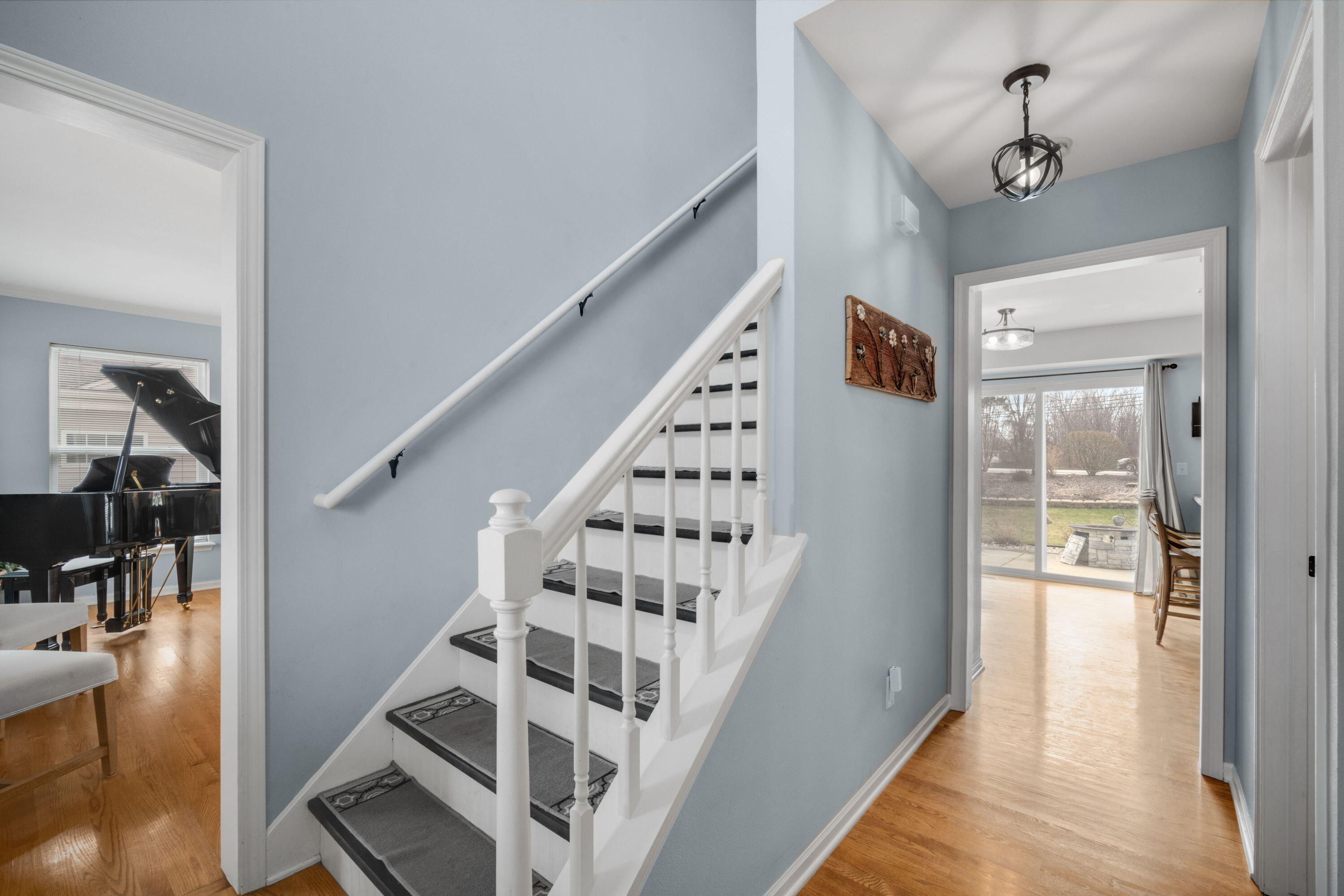 4113 West Whispering Ridge Pass Franklin, WI 53132 - Photo 3 of 29 3_imgDSC03357