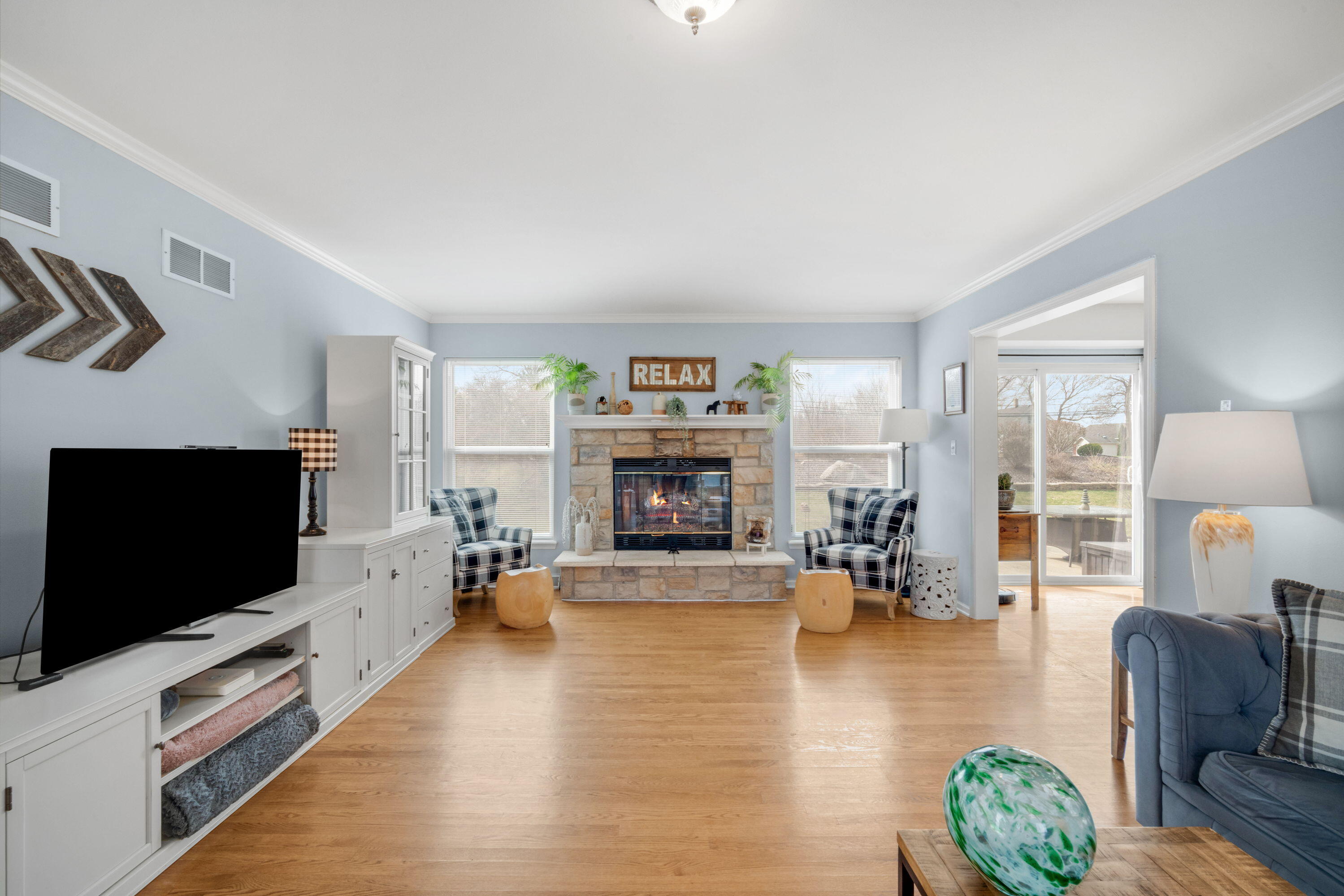 4113 West Whispering Ridge Pass Franklin, WI 53132 - Photo 5 of 29 5_imgDSC03312