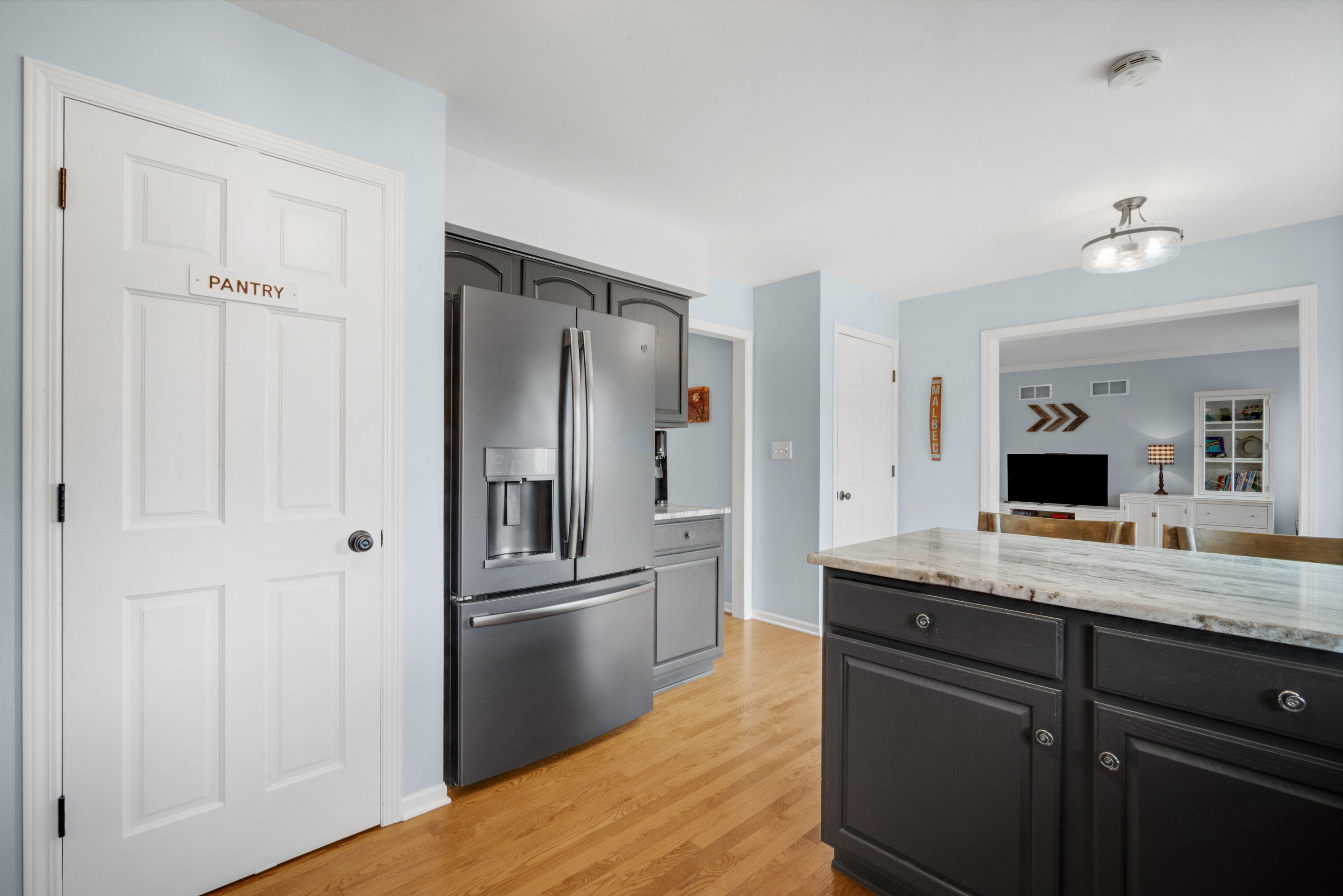 4113 West Whispering Ridge Pass Franklin, WI 53132 - Photo 10 of 29 10_imgDSC03337