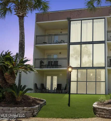 $245,000 | 2046 Beach Boulevard, Unit C114, Biloxi, MS 39531