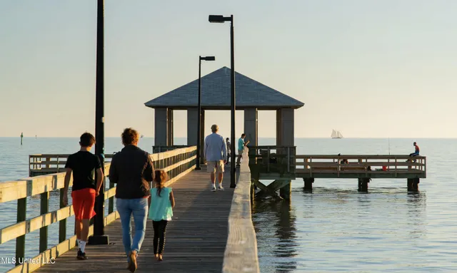 $245,000 | 2046 Beach Boulevard, Unit C114, Biloxi, MS 39531