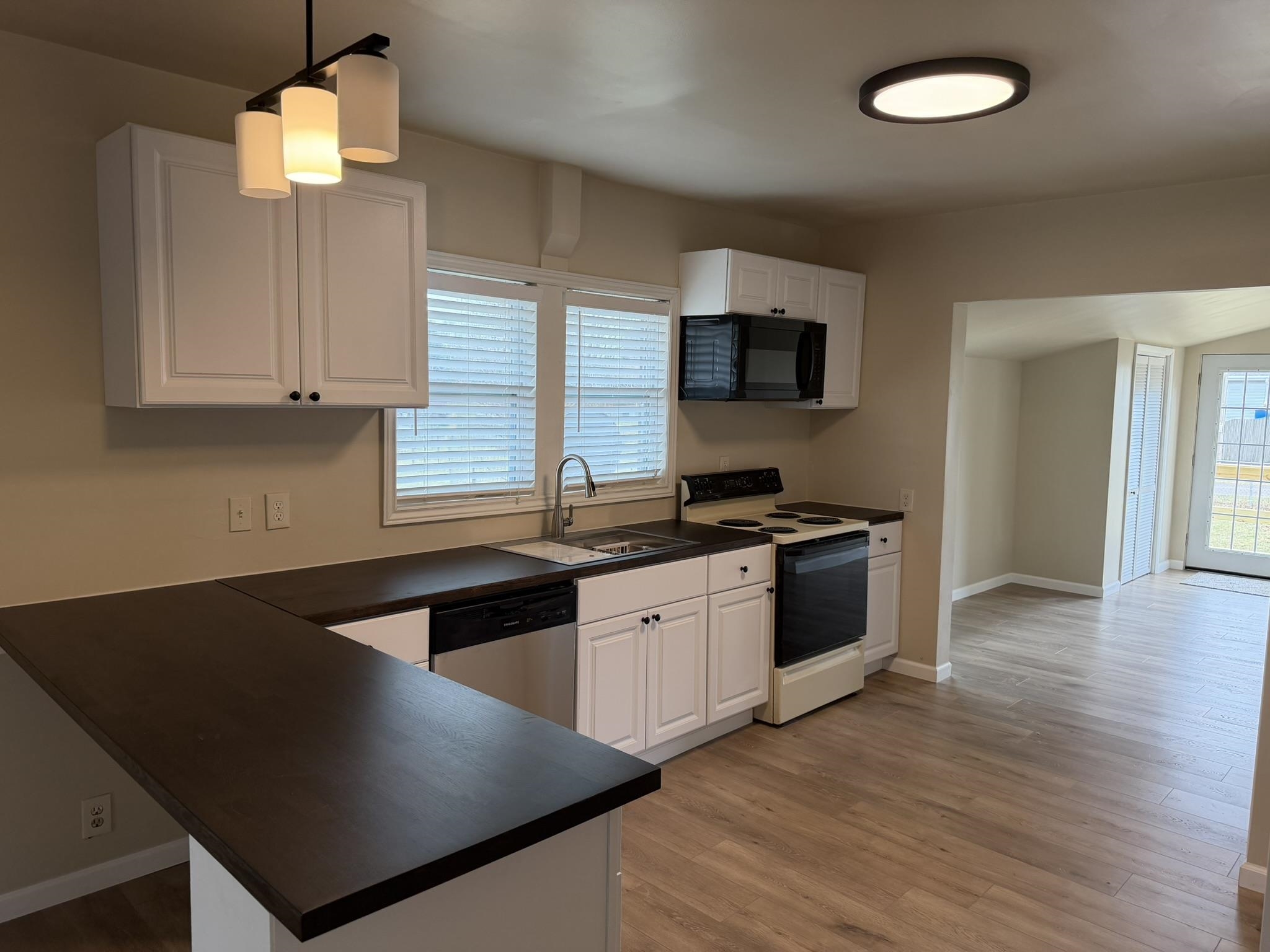 412 Case Street Kingsford, MI 49802 - Photo 5 of 27