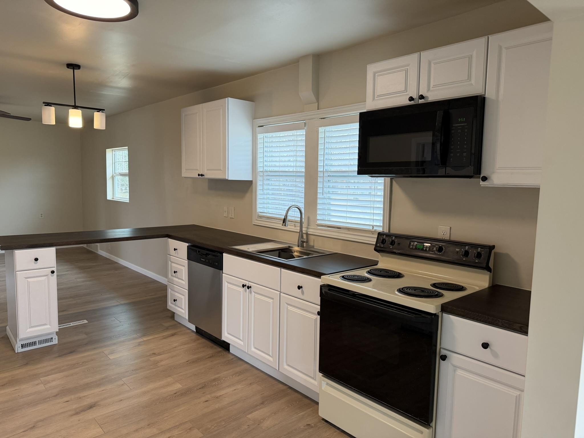 412 Case Street Kingsford, MI 49802 - Photo 7 of 27