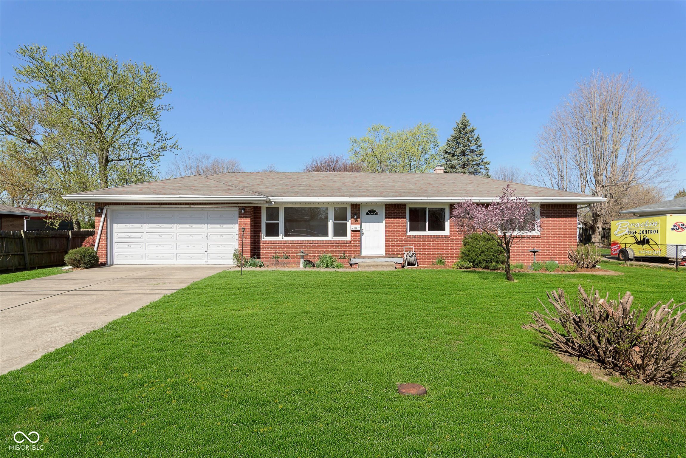 166 North Post Road Indianapolis, IN 46219 - Photo 1 of 31 Gallery Image 1