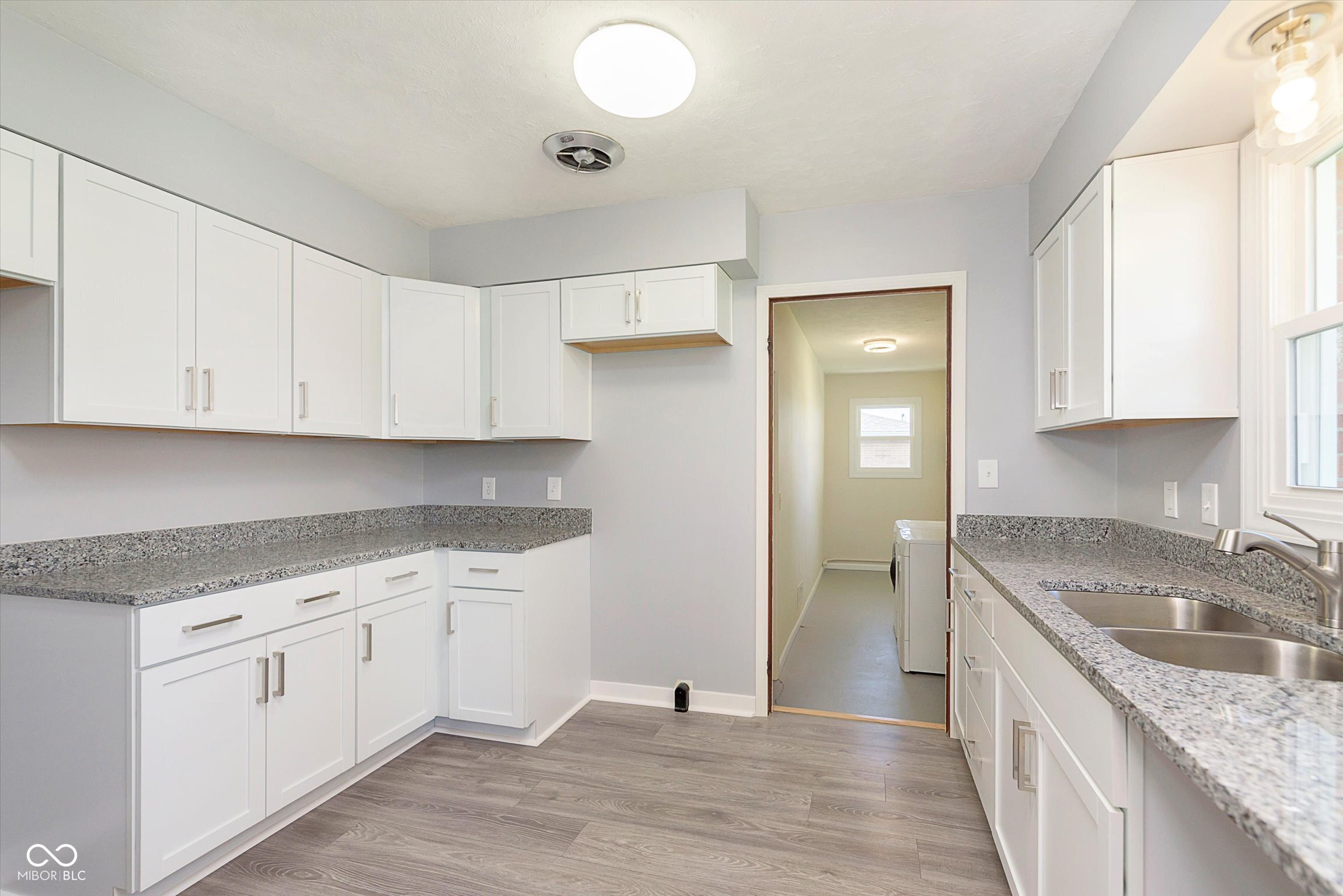 166 North Post Road Indianapolis, IN 46219 - Photo 13 of 31 Gallery Image 13