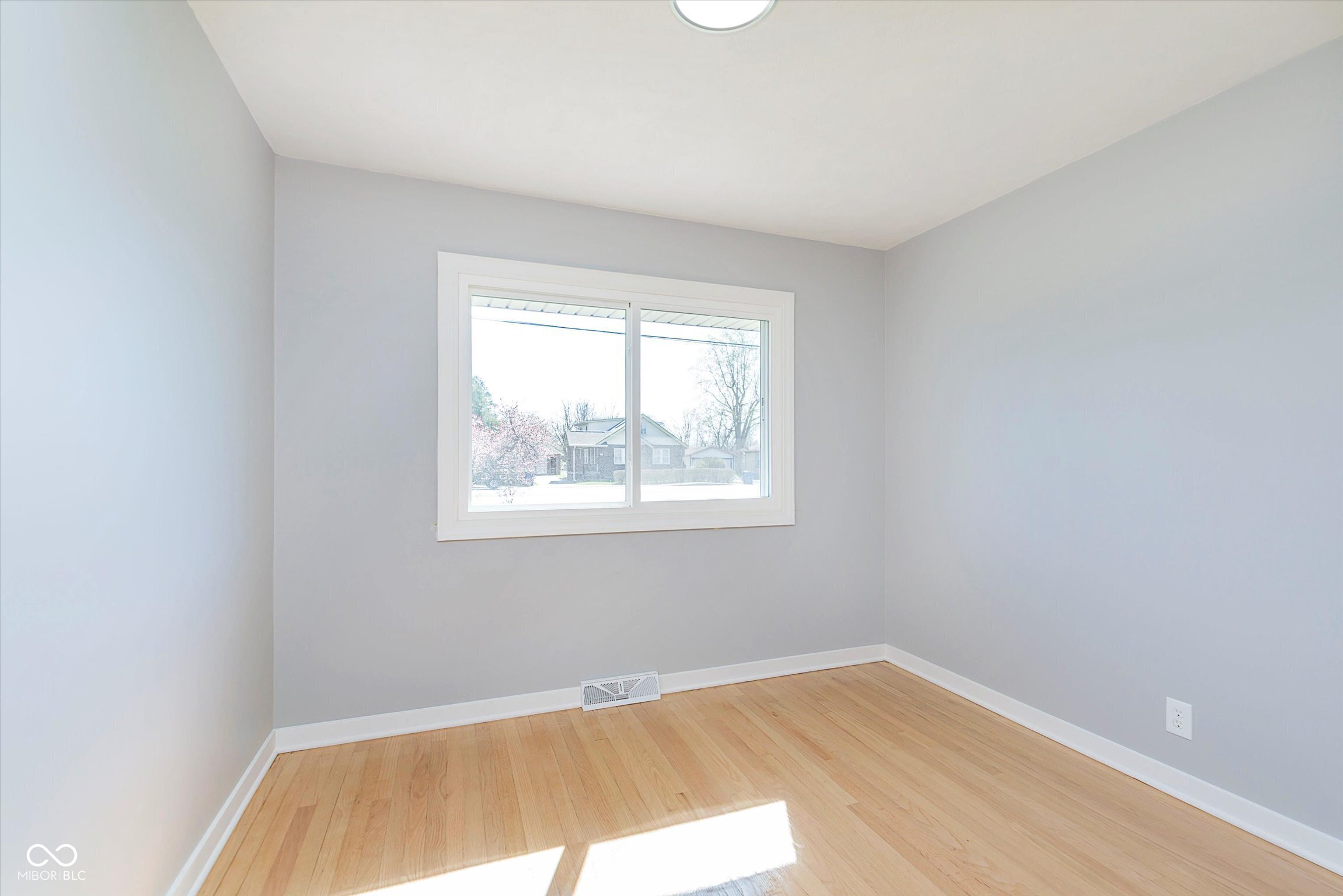 166 North Post Road Indianapolis, IN 46219 - Photo 25 of 31 Gallery Image 25