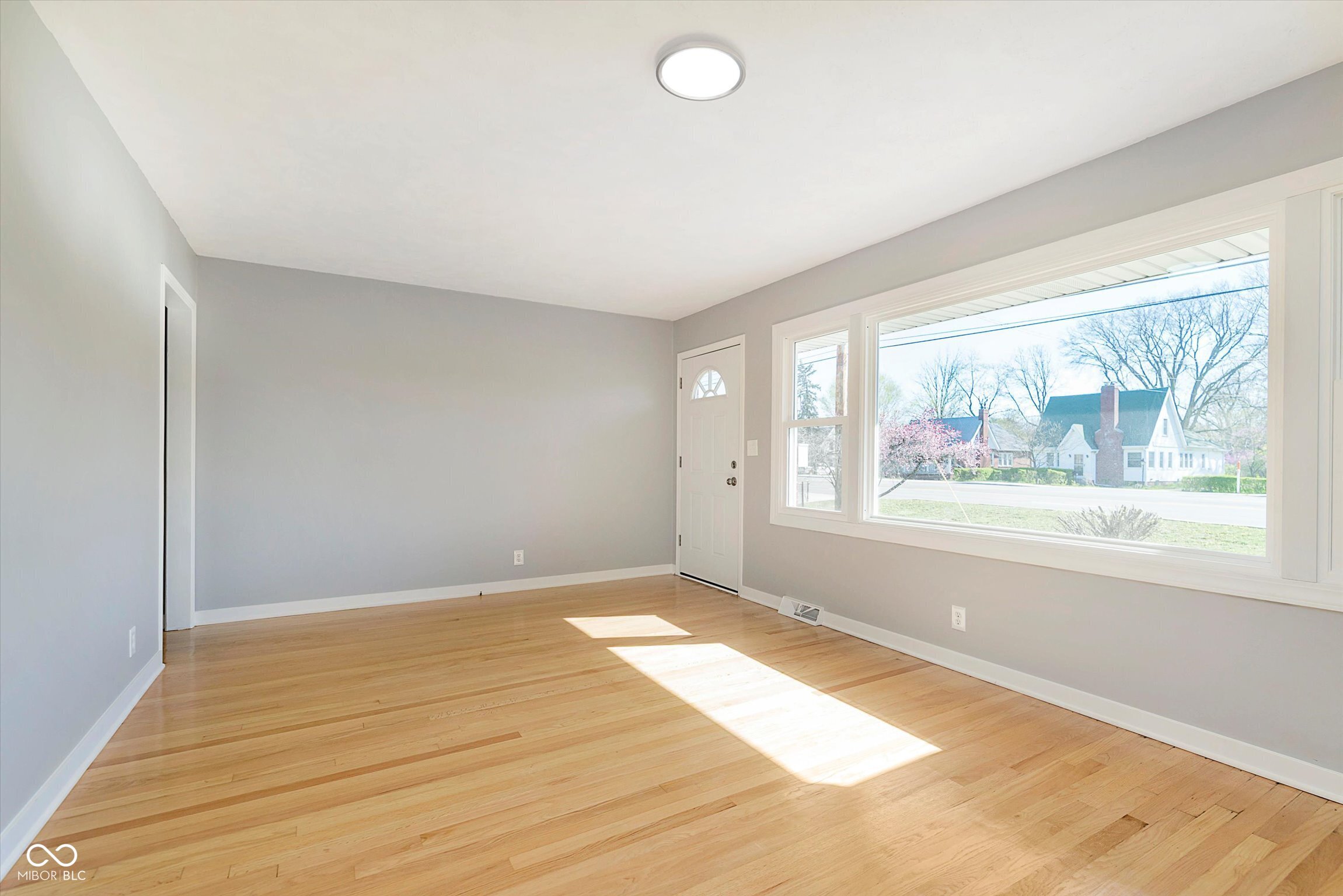 166 North Post Road Indianapolis, IN 46219 - Photo 6 of 31 Gallery Image 6