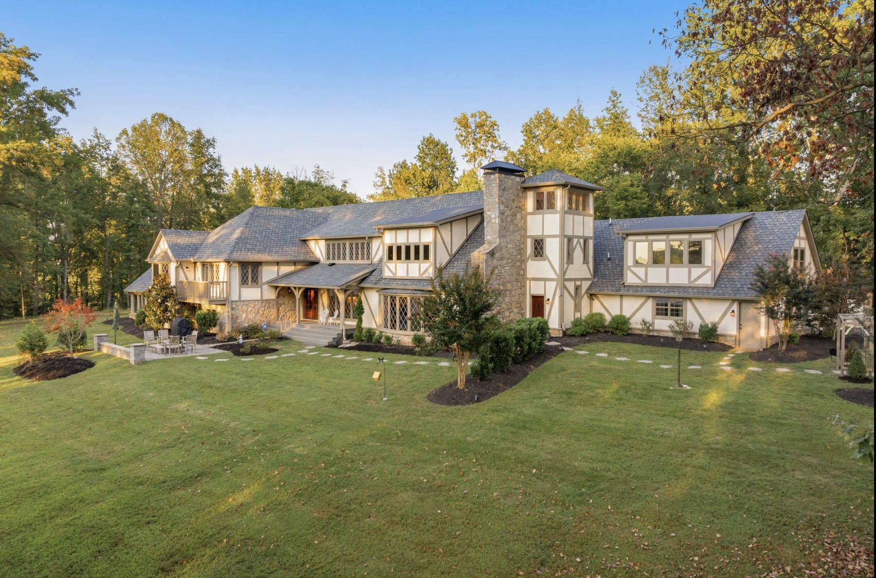 653 Flippen Road Lebanon, TN 37087 - Photo 56 of 71 a front view of a house with garden