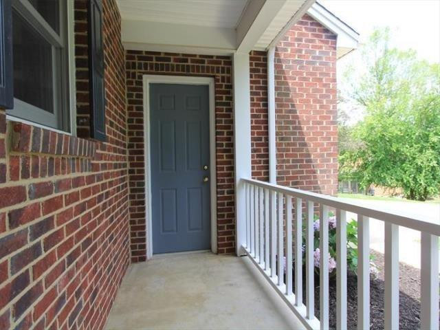 16 Locust Point Newport, KY 41076 - Photo 3 of 30 Gallery Image 3