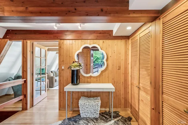 a view of a entryway door of the house