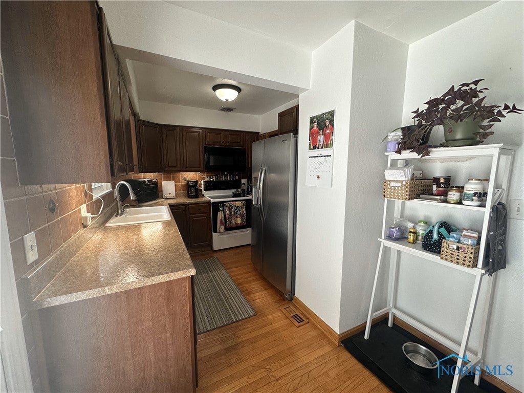 2802 Seaman Road Oregon, OH 43616 - Photo 6 of 26 Gallery Image 6