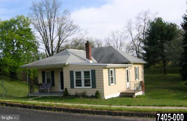 1000 White Oak Road Windsor, PA 17366 - Photo 1 of 4