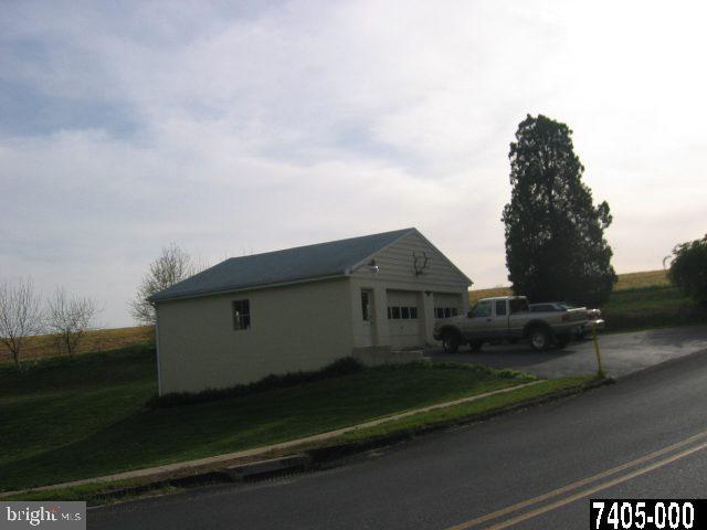 1000 White Oak Road Windsor, PA 17366 - Photo 3 of 4