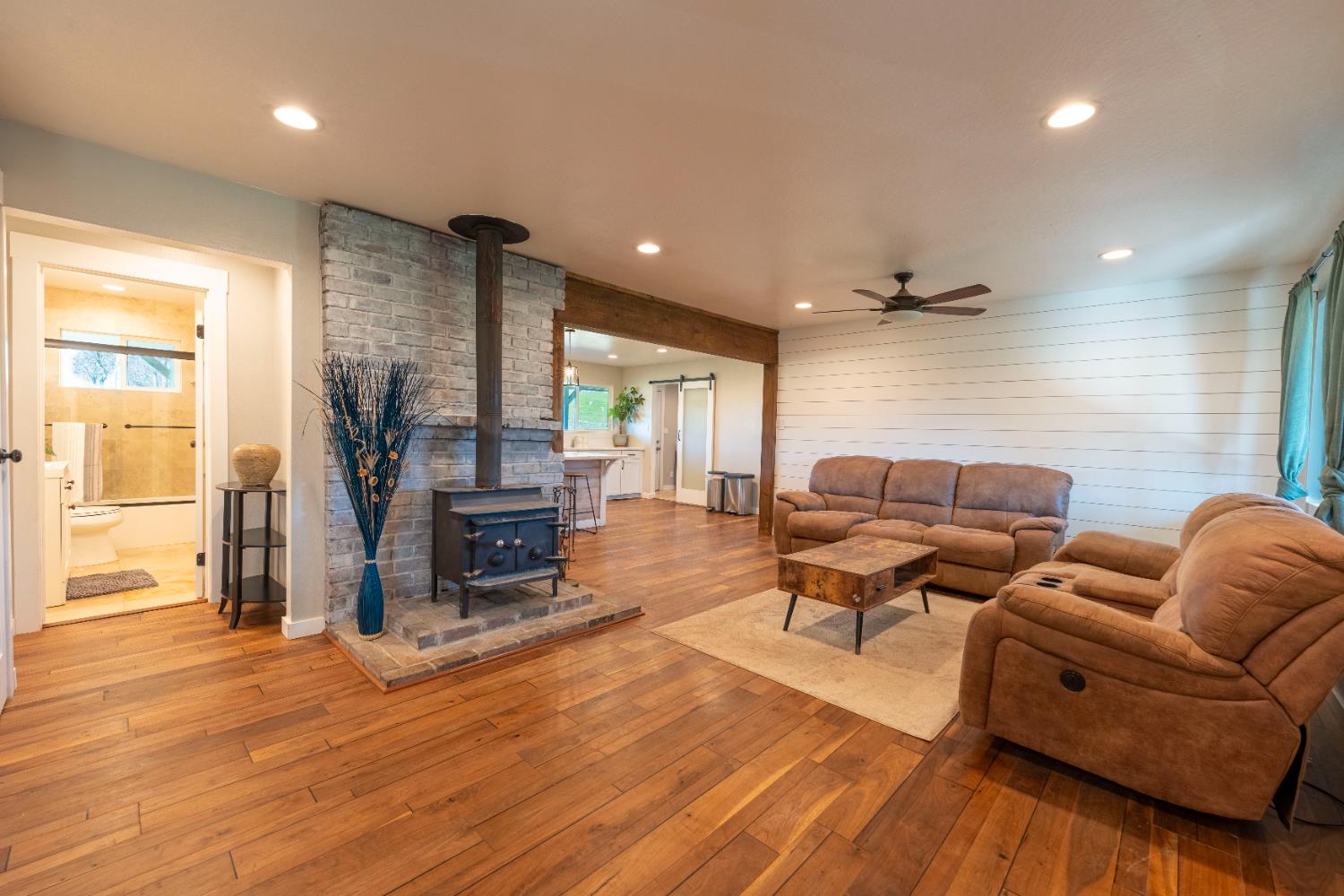 19728 Perimeter Road Grass Valley, CA 95949 - Photo 5 of 51