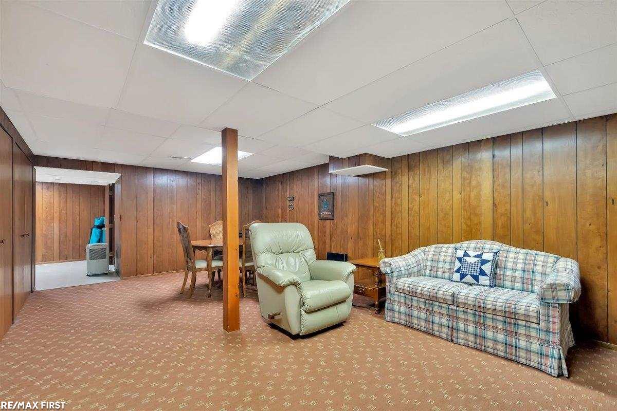 34655 Devonshire Road New Baltimore, MI 48047 - Photo 17 of 21 50042306-16.JPG