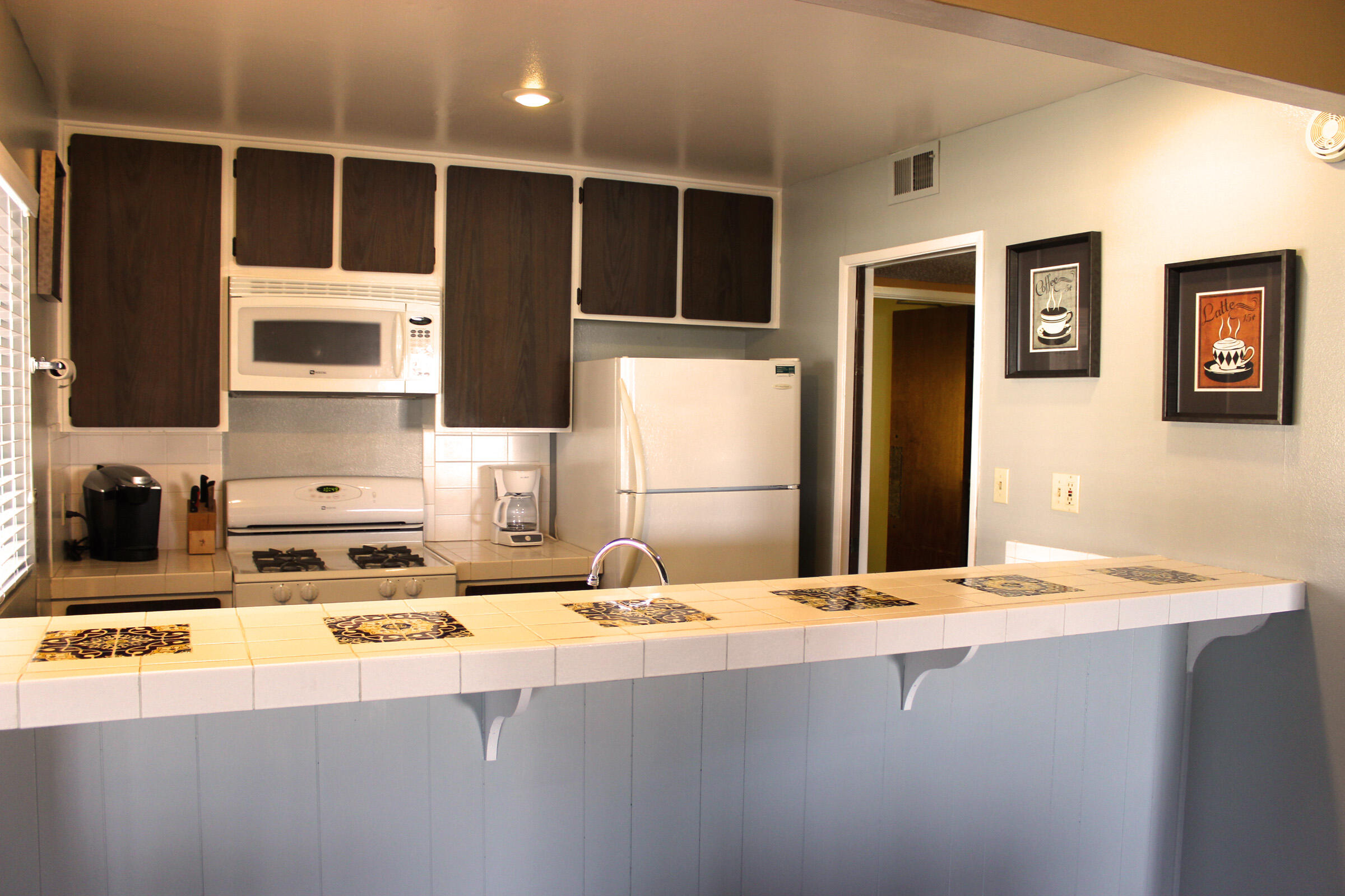 6180 Via Real, Unit 56 Carpinteria, CA 93013 - Photo 13 of 14 Community Kitchen