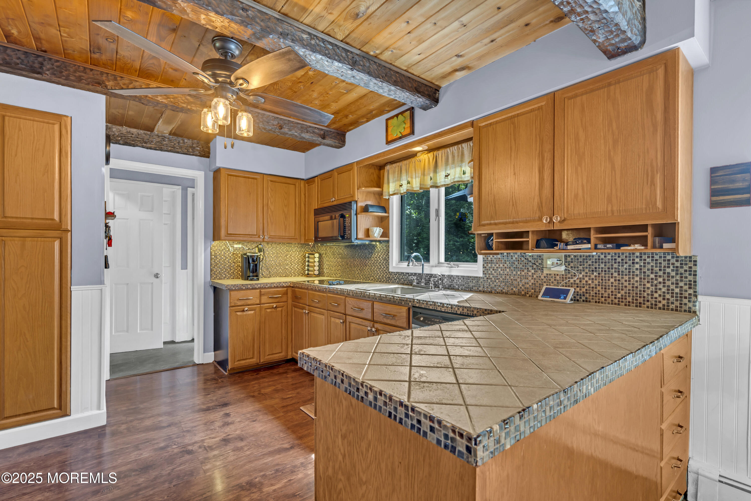 392 Georgia Road Freehold, NJ 07728 - Photo 4 of 59 Kitchen