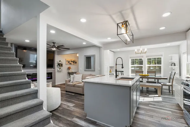 $325,000 | 68 East Lakeview Avenue, Round Lake Beach, IL 60073