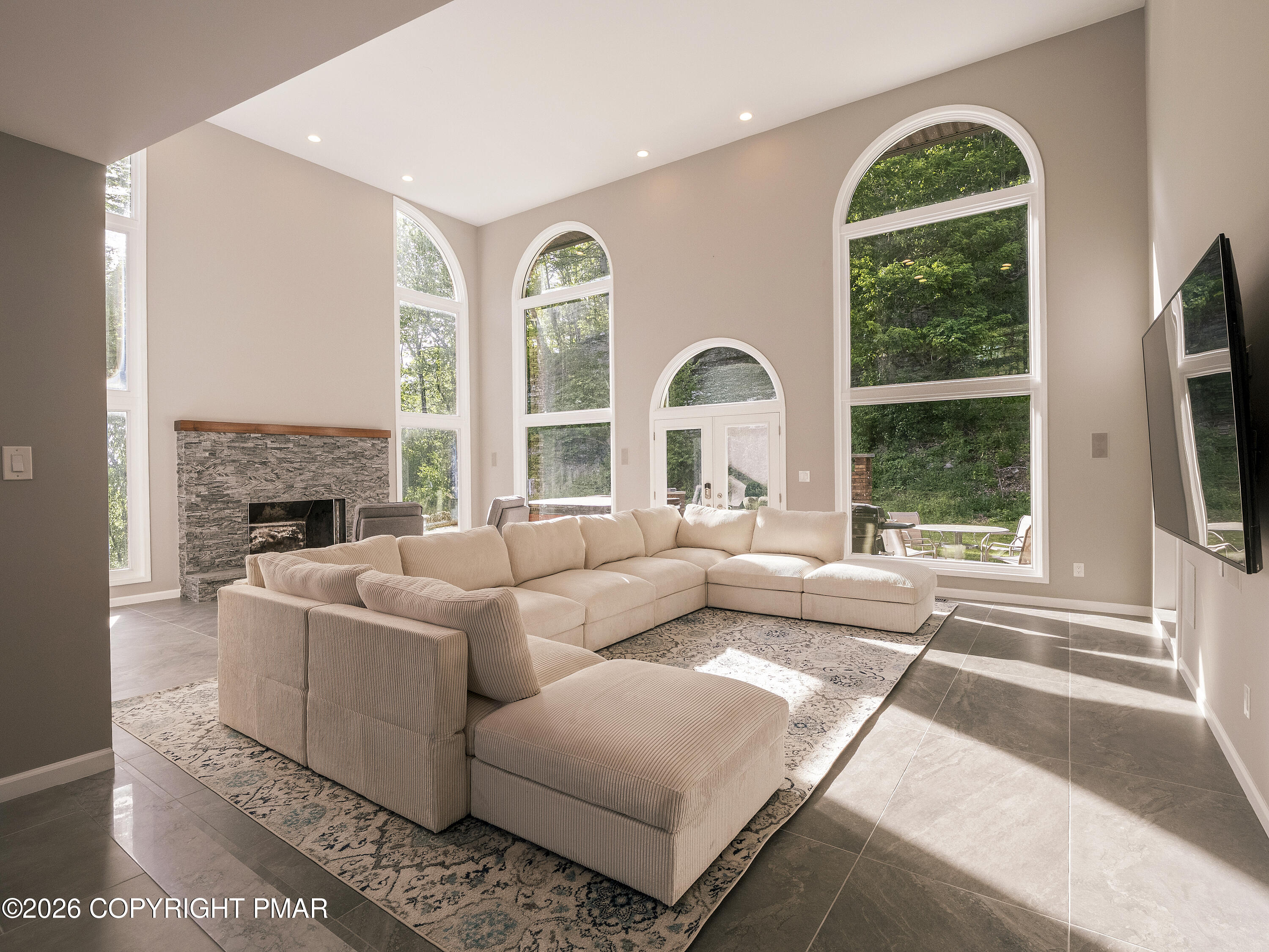 1117 Red Fox Road East Stroudsburg, PA 18301 - Photo 7 of 61 008_Big Room Angle 2