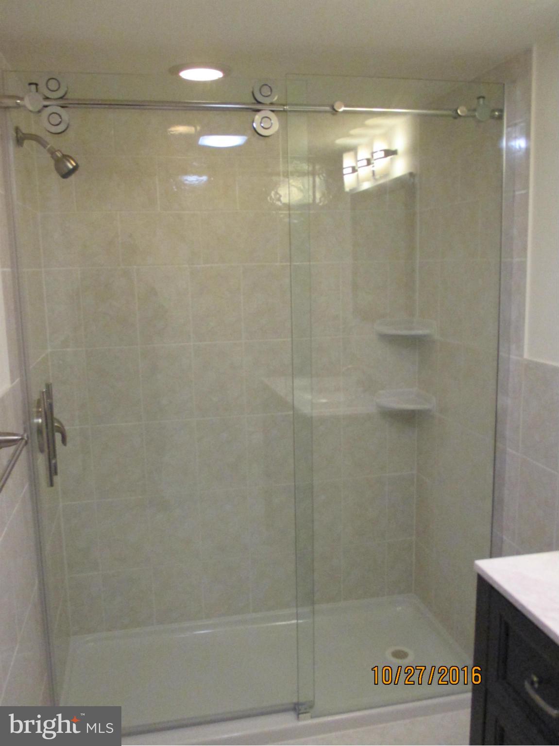 6800 Barnett Road Baltimore, MD 21239 - Photo 24 of 29 Lower Full Bath