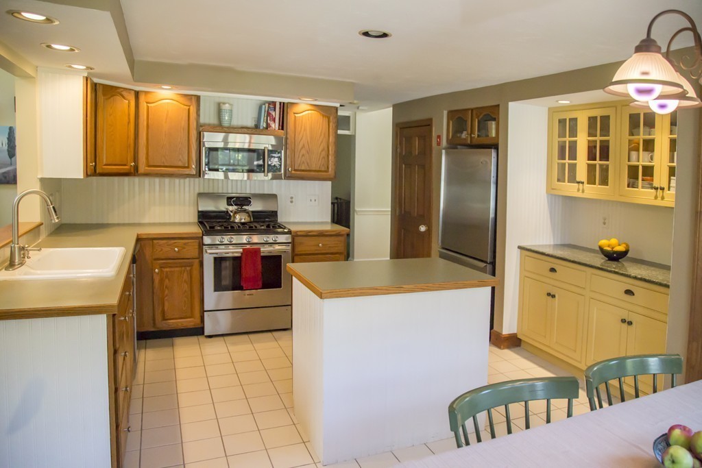 617 Leominster Road Lunenburg, MA 01462 - Photo 8 of 26 Gallery Image 8