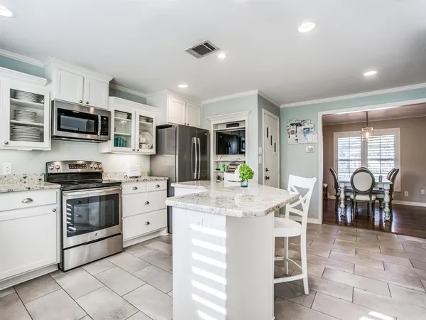 $5,000 | 6614 Joyce Way, Dallas, TX 75225