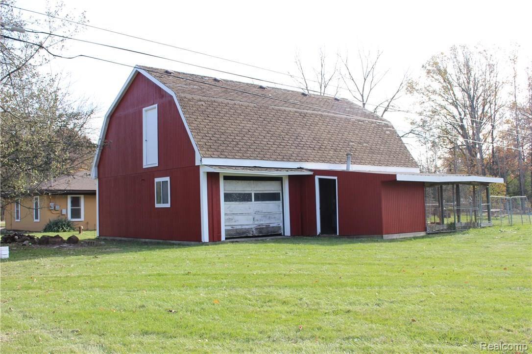 2830 Denton Road Canton, MI 48188 - Photo 12 of 18 IMG_3849.JPG