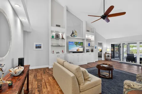 $1,389,000 | 101 Cape Pointe Circle, Jupiter, FL 33477