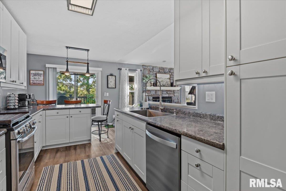 508 Violet Ridge Chatham, IL 62629 - Photo 16 of 51 Gallery Image 16
