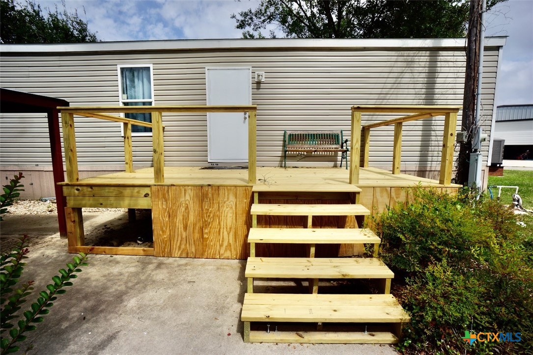 1502 West Monroe Avenue Port O'Connor, TX 77982 - Photo 4 of 22