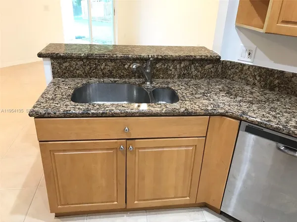 $4,650 | 19351 Southwest 61st Street, Unit 19351, Pembroke Pines, FL 33332