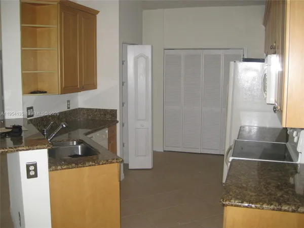 $4,650 | 19351 Southwest 61st Street, Unit 19351, Pembroke Pines, FL 33332