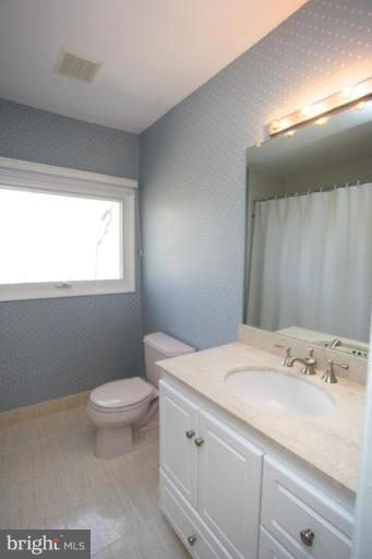 10800 Midsummer Drive Reston, VA 20191 - Photo 5 of 30 Bath #2