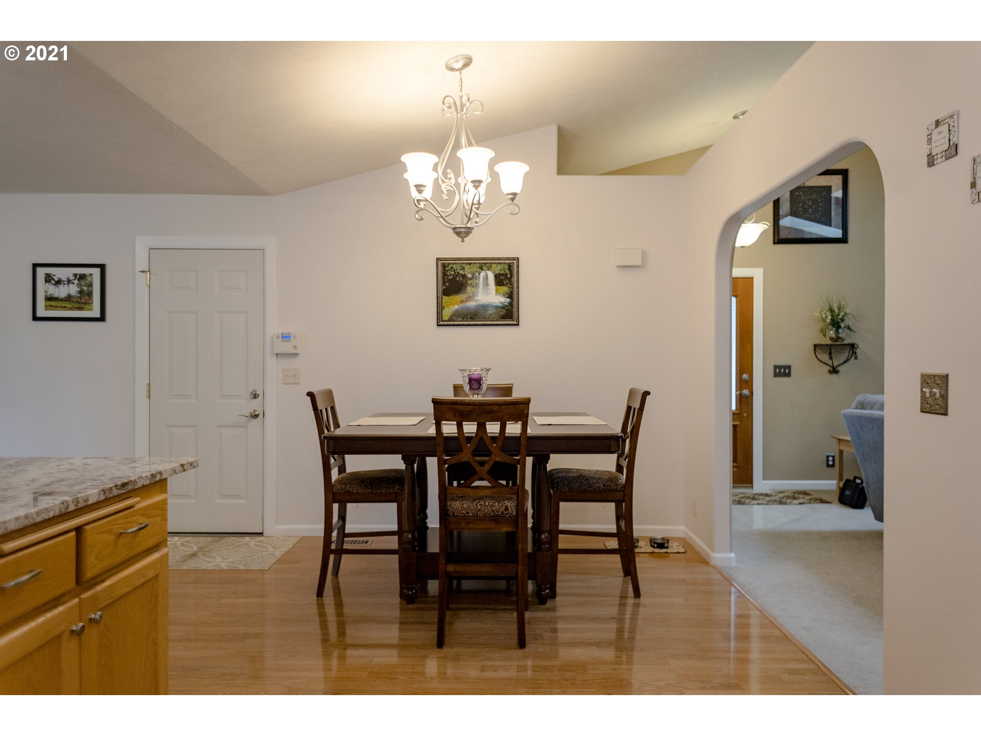 2947 Dry Creek Road Eugene, OR 97404 - Photo 11 of 32 Gallery Image 11