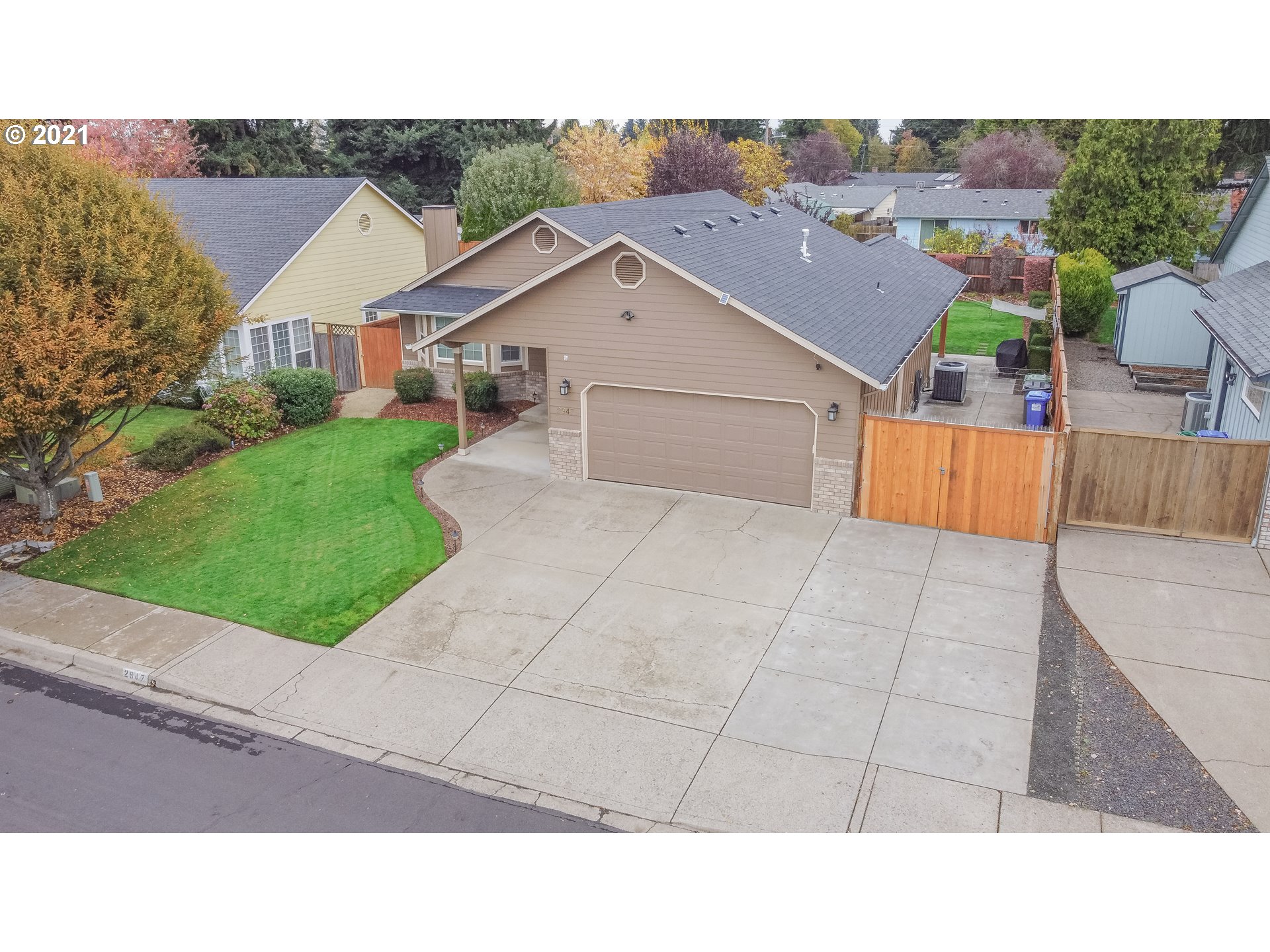 2947 Dry Creek Road Eugene, OR 97404 - Photo 4 of 32 Gallery Image 4
