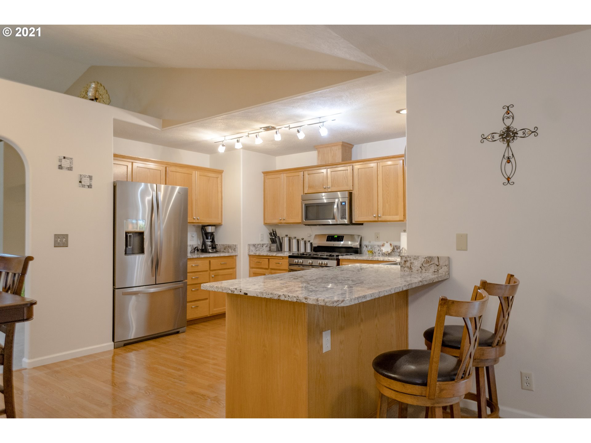 2947 Dry Creek Road Eugene, OR 97404 - Photo 9 of 32 Gallery Image 9