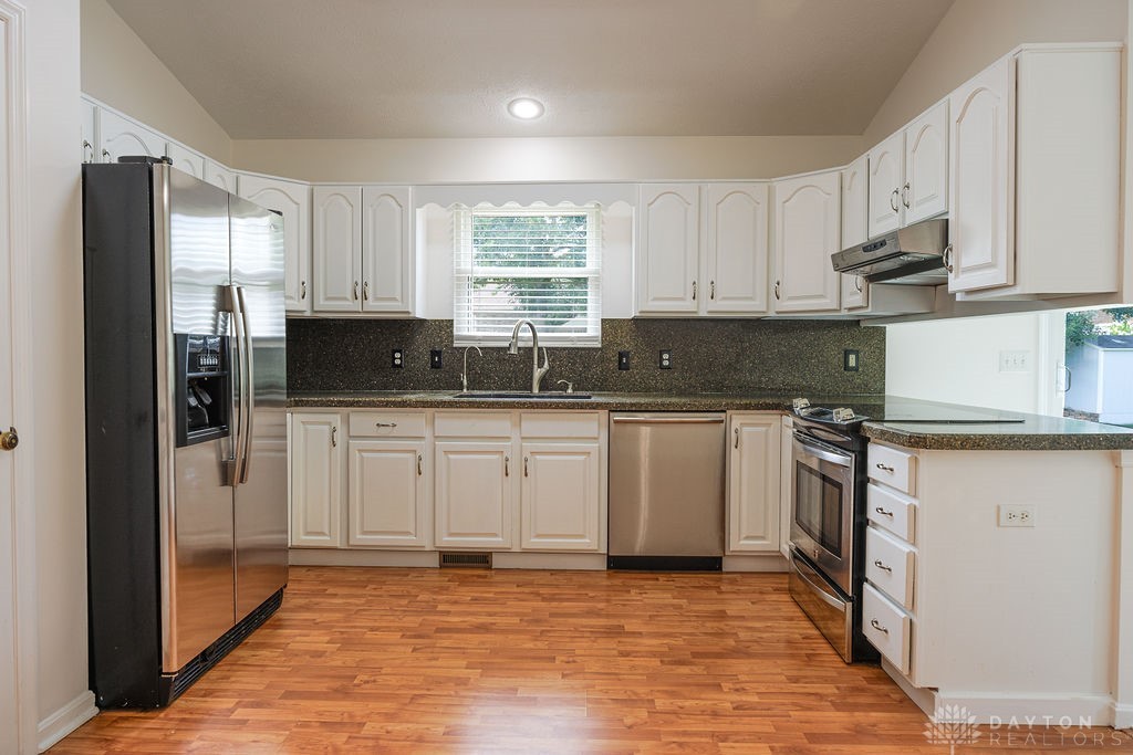 1860 Ravine View Court Dayton, OH 45459 - Photo 7 of 39 Gallery Image 7