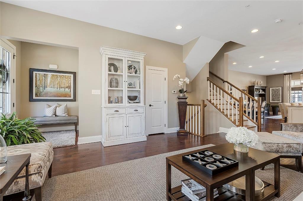 226 Venango Trail Mars, PA 16046 - Photo 4 of 25