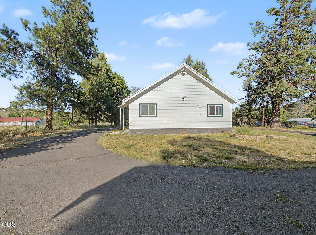 3330 Orindale Road Klamath Falls, OR 97601 - Photo 25 of 46