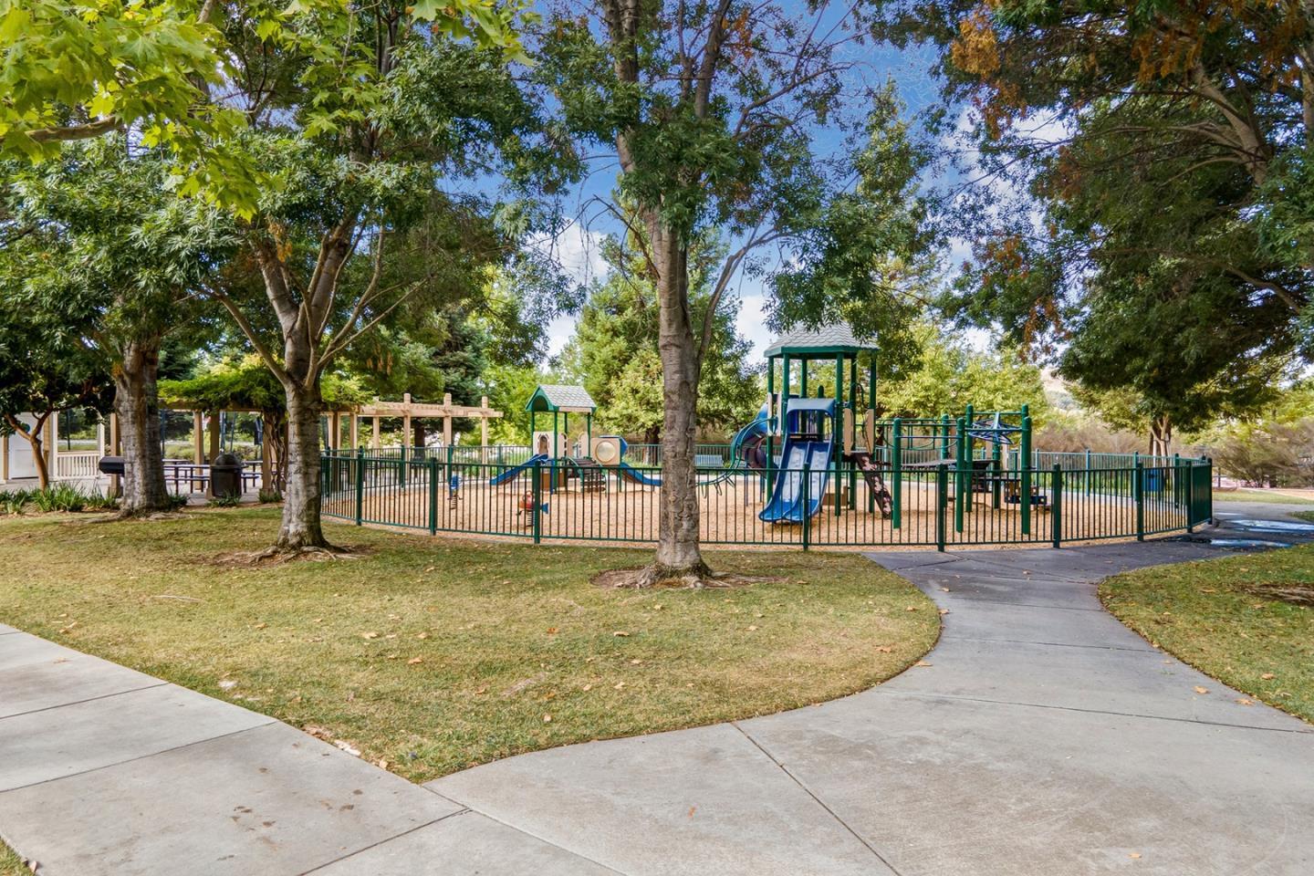 7265 Eagle Ridge Drive Gilroy, CA 95020 - Photo 18 of 34