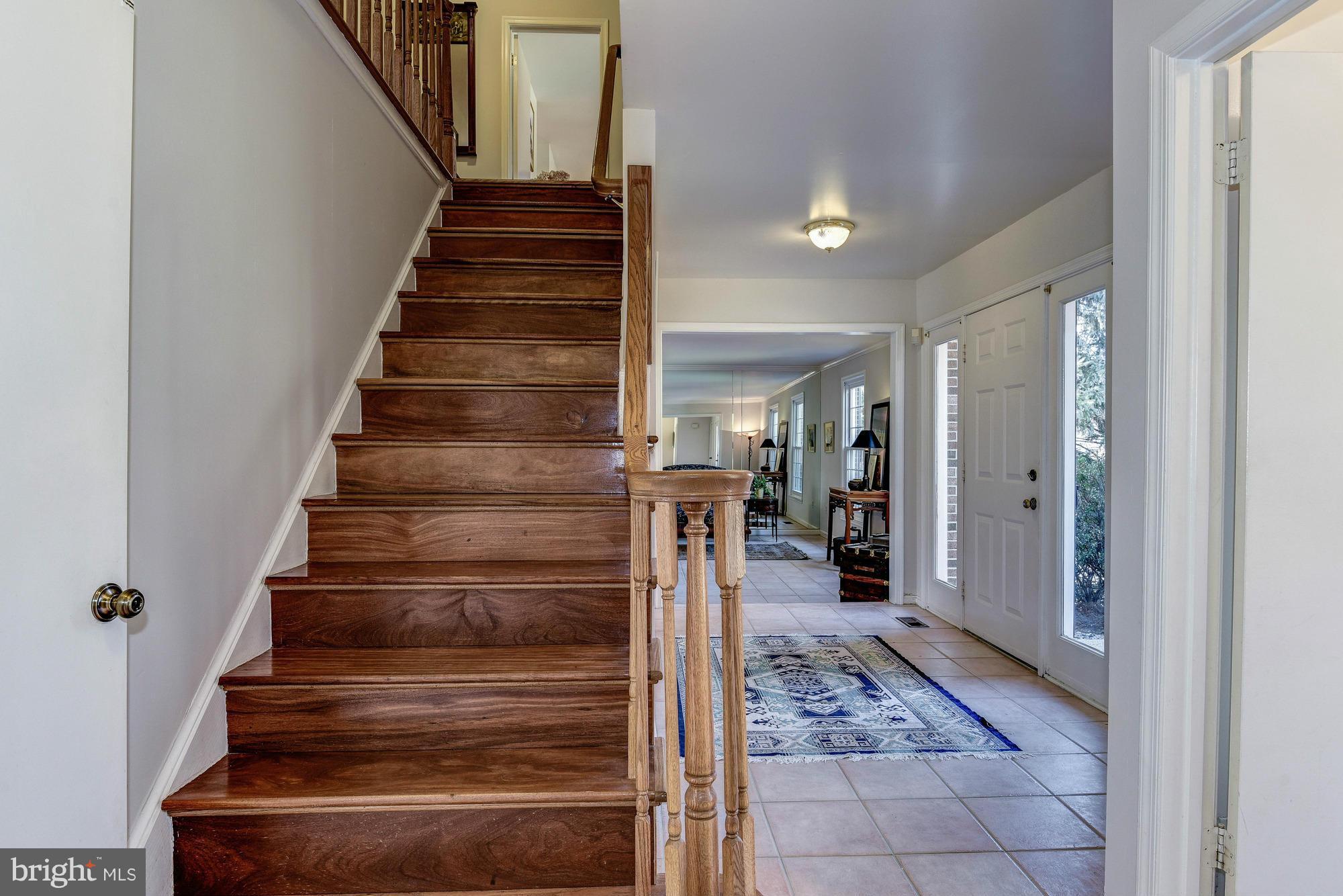 2207 Falling Creek Road Silver Spring, MD 20904 - Photo 5 of 30 Foyer and Stair