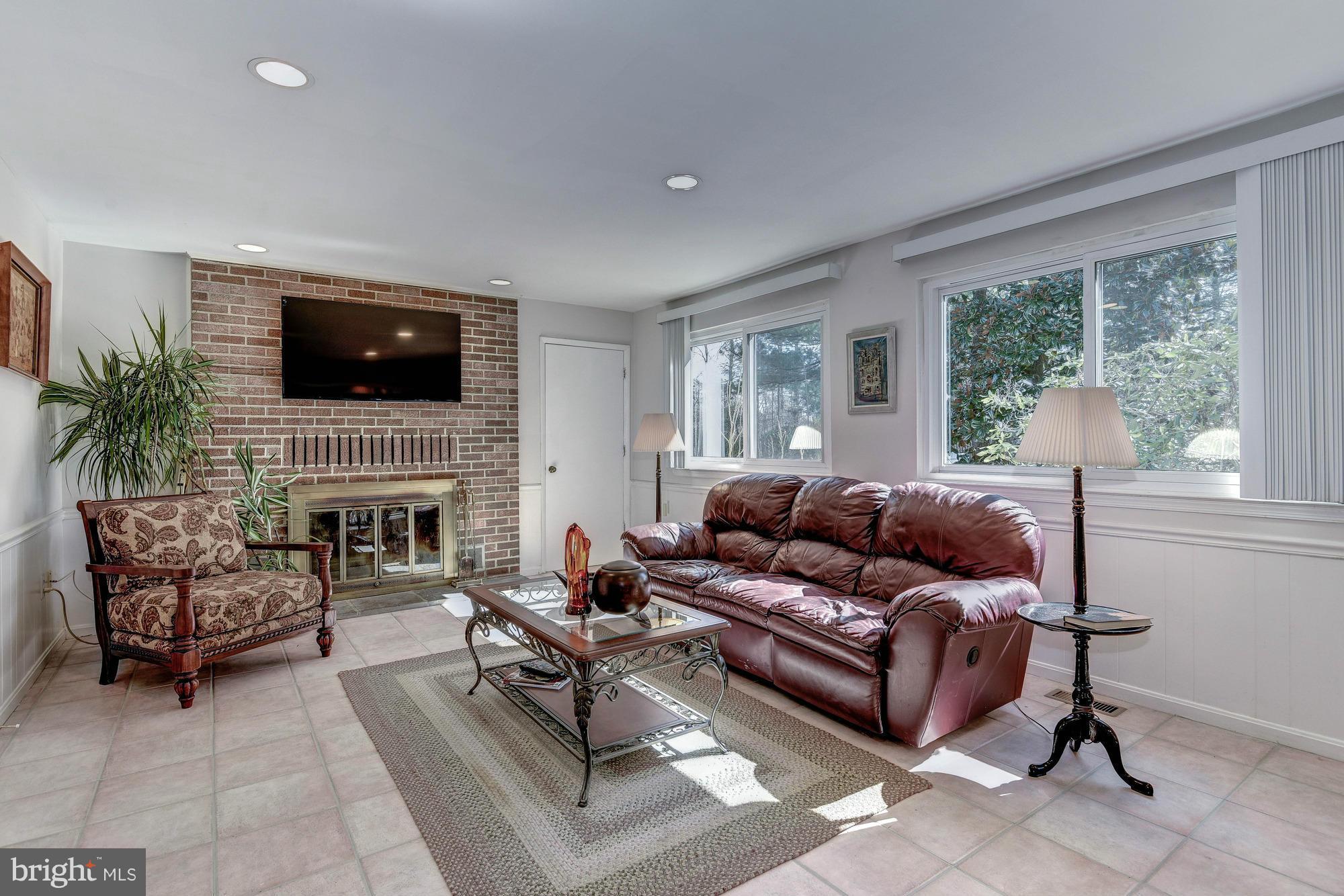2207 Falling Creek Road Silver Spring, MD 20904 - Photo 8 of 30 Family Room