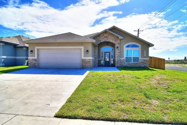 $2,695 | 6701 Stuyvesant Court, Corpus Christi, TX 78414