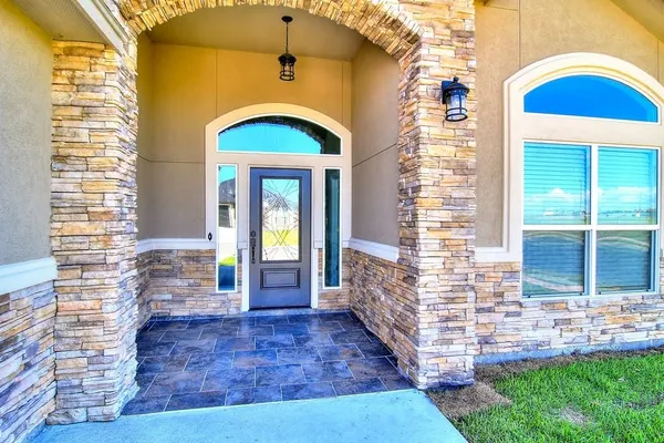 $2,695 | 6701 Stuyvesant Court, Corpus Christi, TX 78414