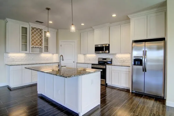 $2,695 | 6701 Stuyvesant Court, Corpus Christi, TX 78414