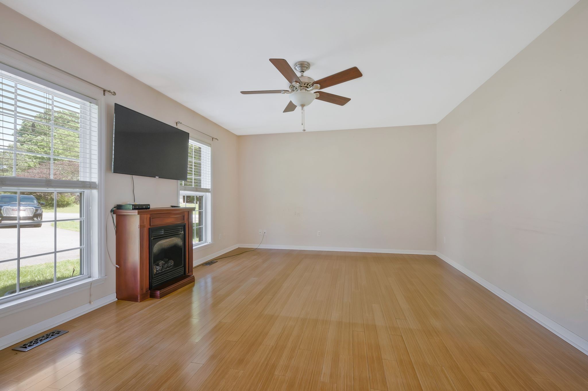 100 West Dell Road Dickson, TN 37055 - Photo 6 of 26