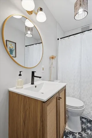 $199,999 | 450 St Joseph Street, Florissant, MO 63031