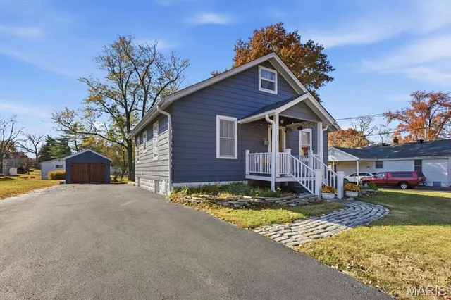 $199,999 | 450 St Joseph Street, Florissant, MO 63031