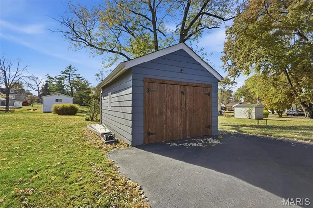 $199,999 | 450 St Joseph Street, Florissant, MO 63031