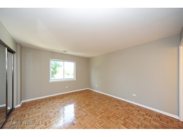 3252 Sanders Road, Unit 9D Northbrook, IL 60062 - Photo 7 of 10